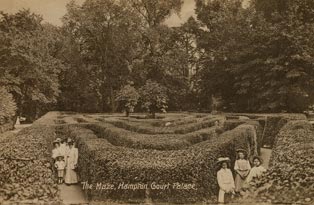 19thc Maze_Crown copyright_Historic Royal Palaces04