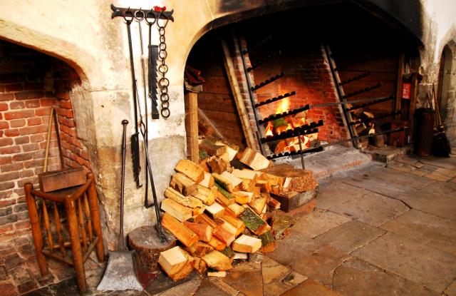 Grelhas onde a carne é assada. Foto por: gallery.nen.gov.uk