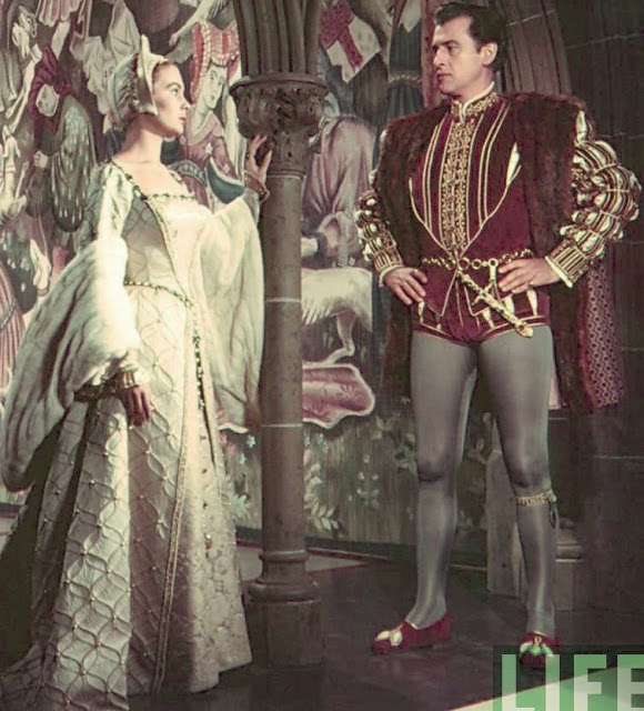 Affair entre a jovem Lady Elizabeth e Thomas Seymour retratado no filme Young Bess de 1953.