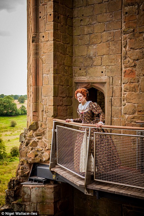 1409848329007_wps_18_Kenilworth_Castle