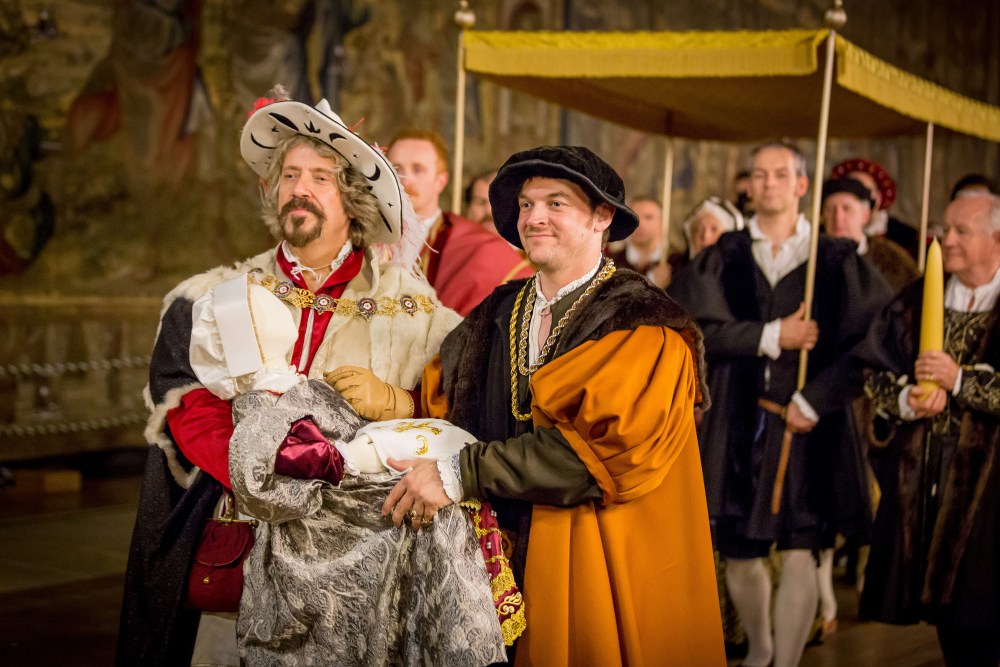 Programme Name: Britain's Tudor Treasure: A Night at Hampton Court - TX: 10/01/2015 - Episode: n/a (No. n/a) - Picture Shows: A recreation of the Christening of Prince Edward, son of Henry VIII and Jane Seymour at Hampton Court Palace. - (C) BBC - Photographer: Guy Levy