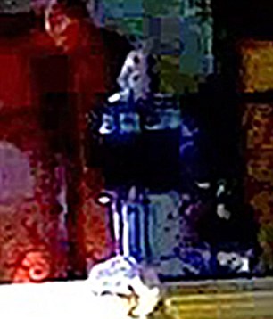 2FA4C84800000578-3376139-image-a-7_1451302930758