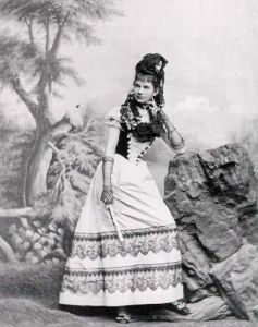 c49970ff5b0dcf12c907d6499deab97f--empress-sissi-austrian-empire